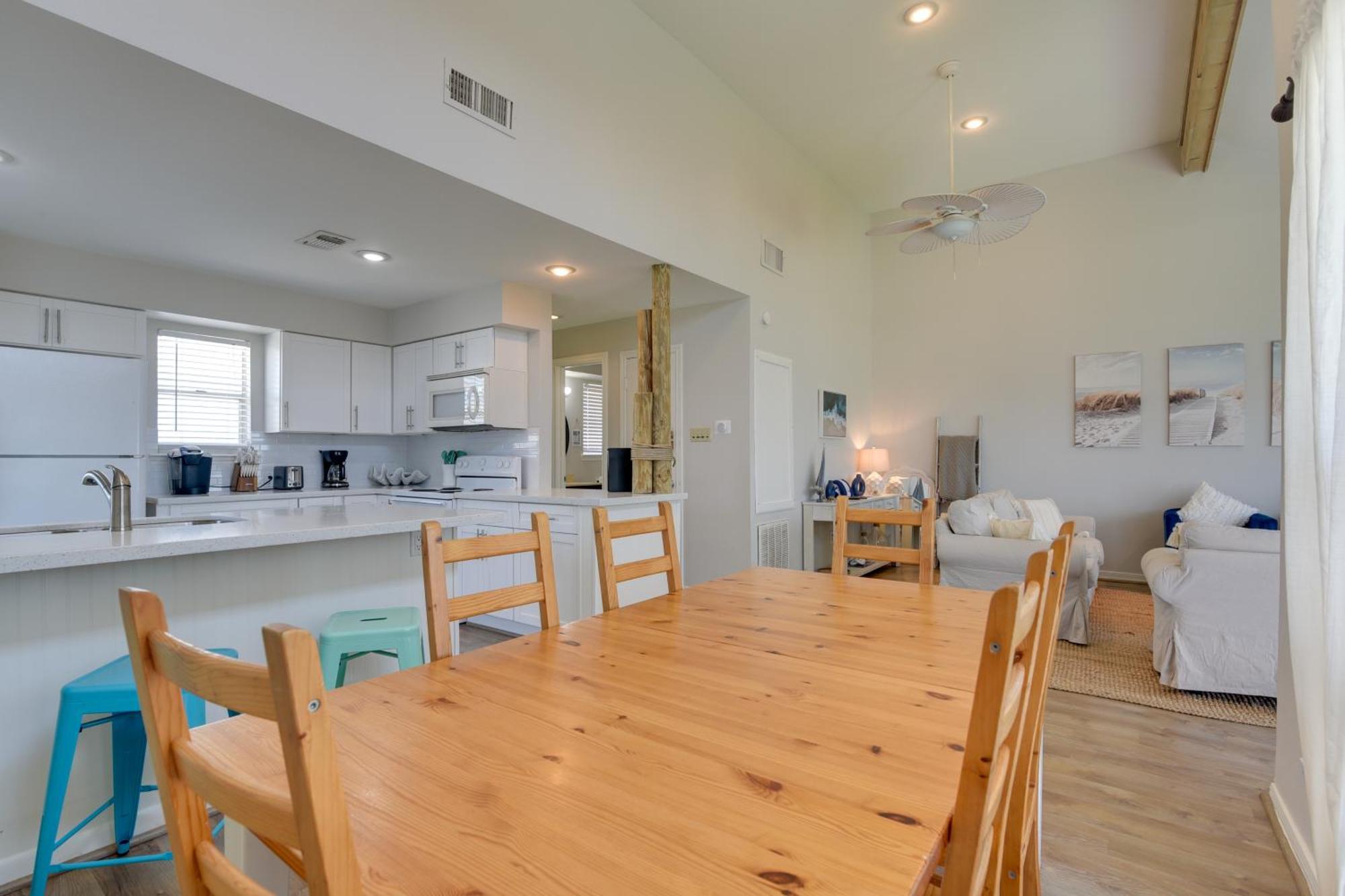 Galveston Townhome With Balconies Walk To Beach! Exterior foto