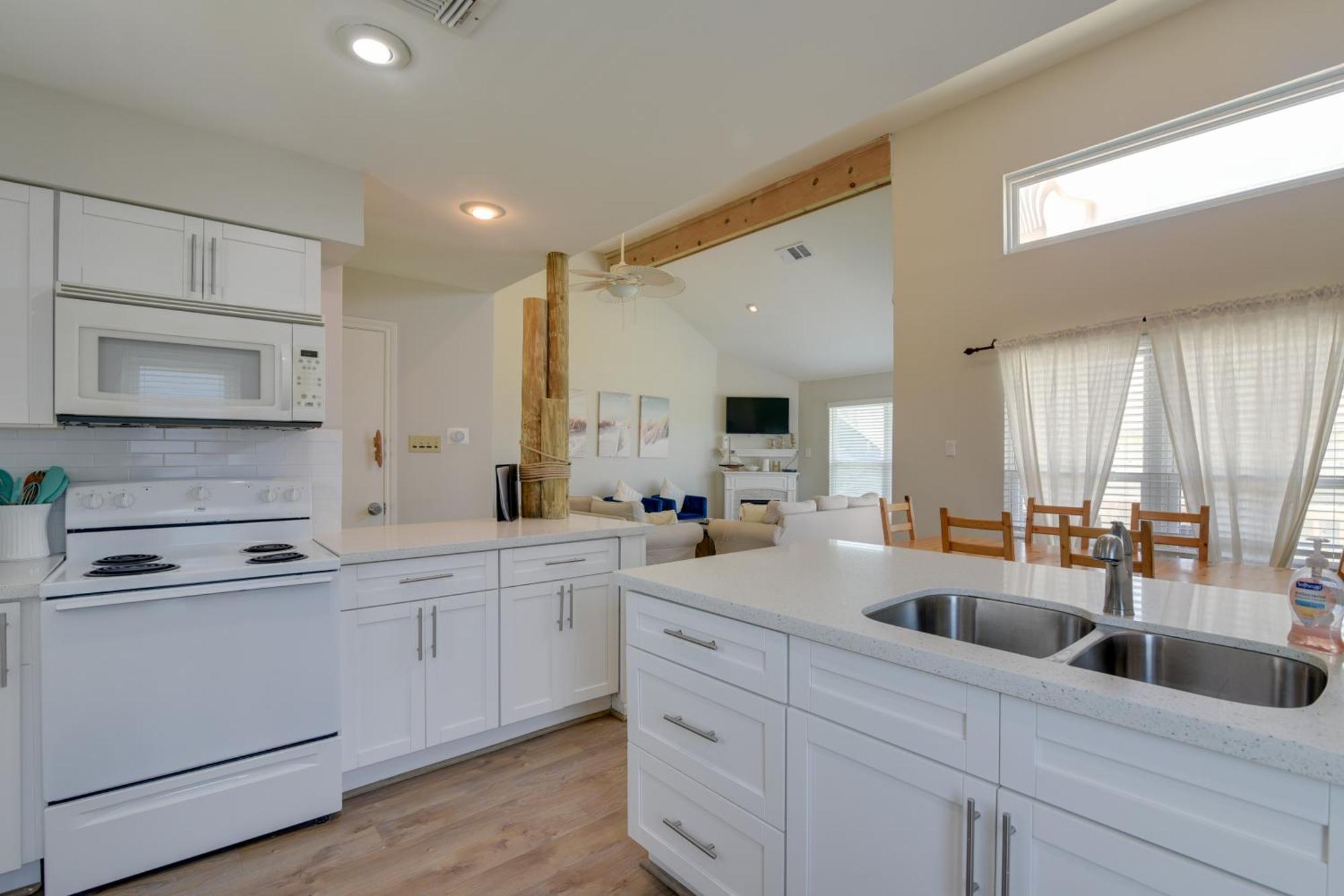 Galveston Townhome With Balconies Walk To Beach! Exterior foto